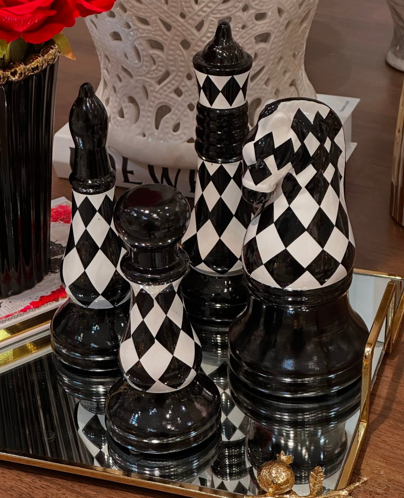 Checked chess decor set