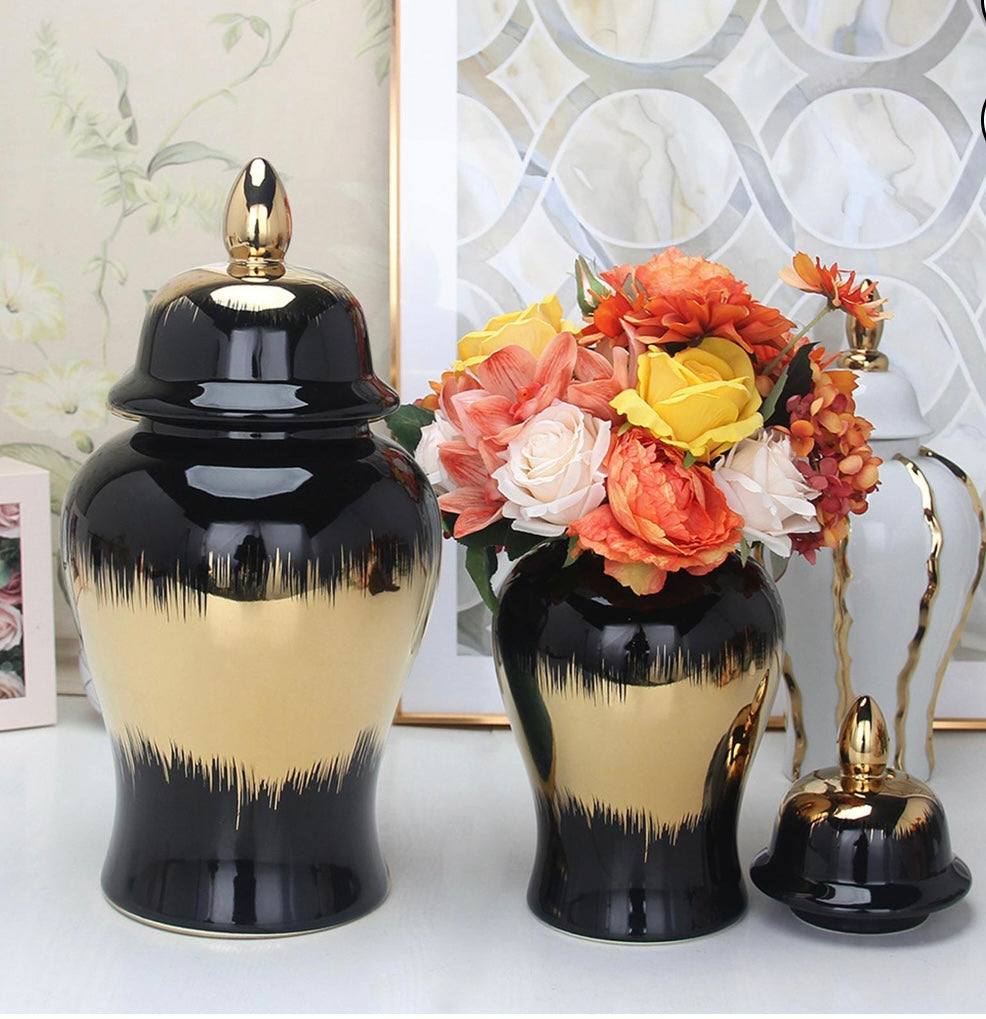 Noir ginger jar set