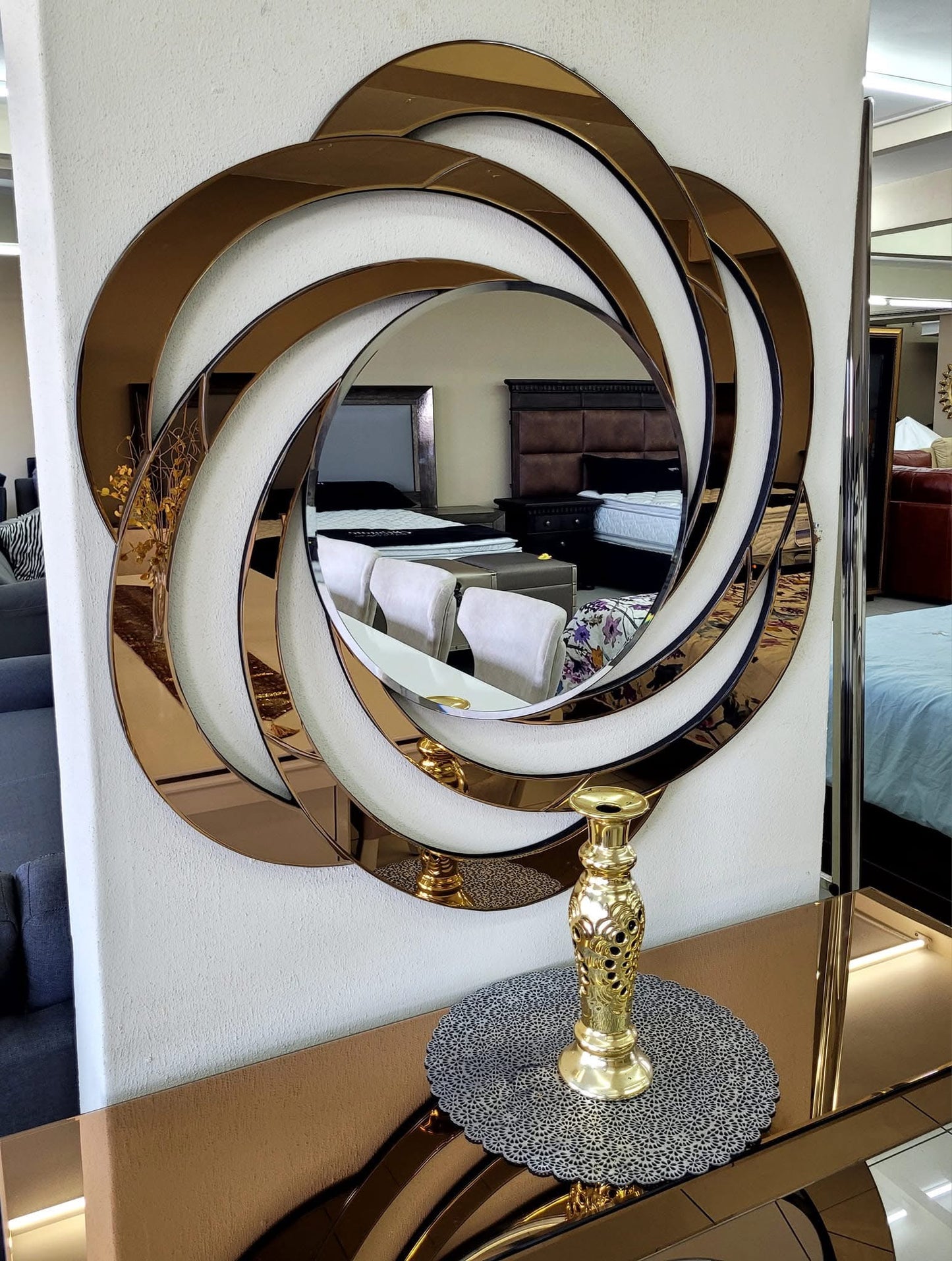 Lemniscate console and mirror