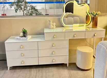 Alice vanity set